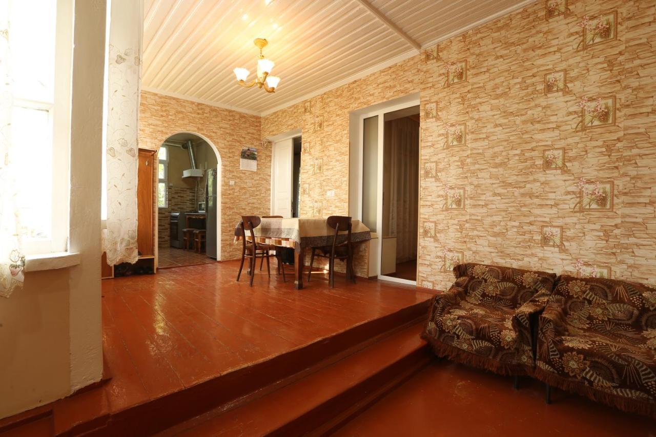 Guesthouse "Ashot Shalunts" Goris Exterior foto