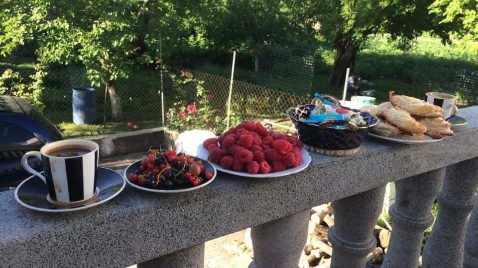 Guesthouse "Ashot Shalunts" Goris Exterior foto